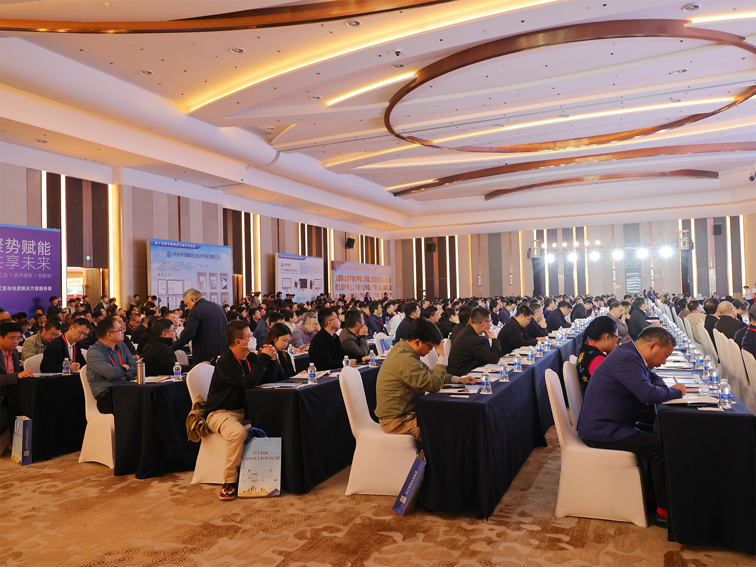 千人盛會(huì)、大咖云集丨歐感協(xié)辦第十五屆全國樁基工程學(xué)術(shù)會(huì)議圓滿落幕-荷載箱