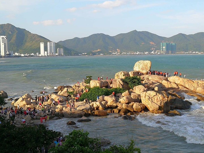 “服務(wù)全世界，歡樂歐感人”越南芽莊團(tuán)建活動