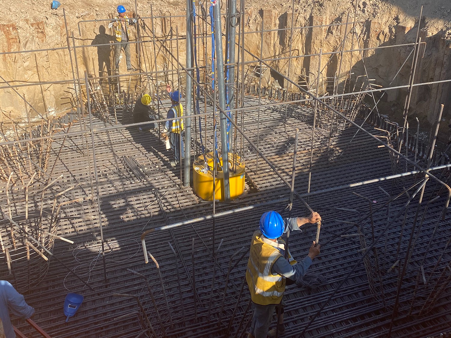 1704766011760487.jpg 津?yàn)H高鐵.jpg