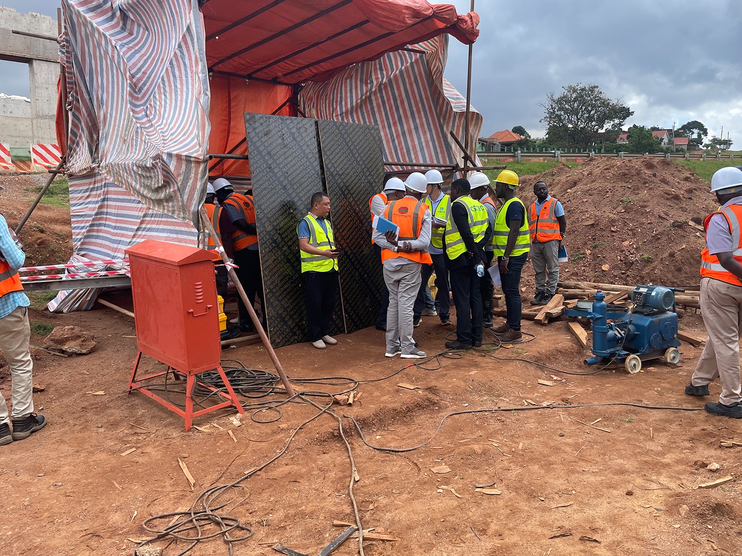 1715412816895963.jpg ec18ba5f7c1450cf8cdbed69c9c5802.jpg